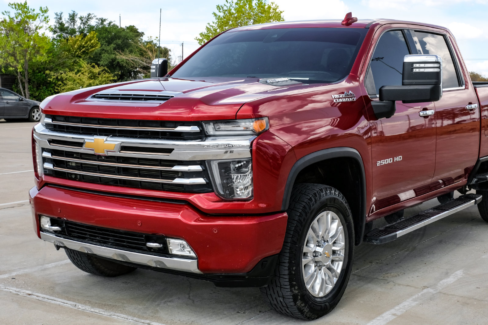 Used 2023 Chevrolet Silverado 2500 High Country w/ Technology Package AWD/4WD image 7