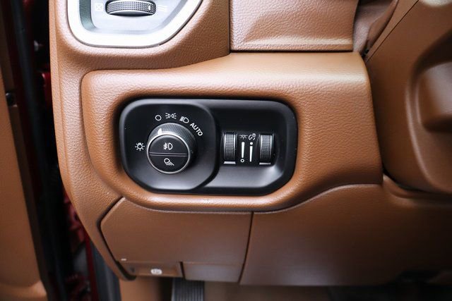 Used 2019 RAM 3500 Laramie image 16