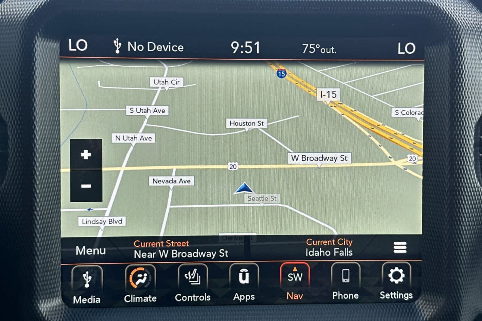 Used 2020 Jeep Gladiator Overland AWD/4WD image 18