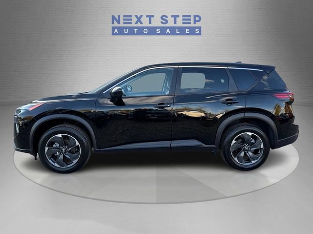 Used 2024 Nissan Rogue SV AWD/4WD image 4