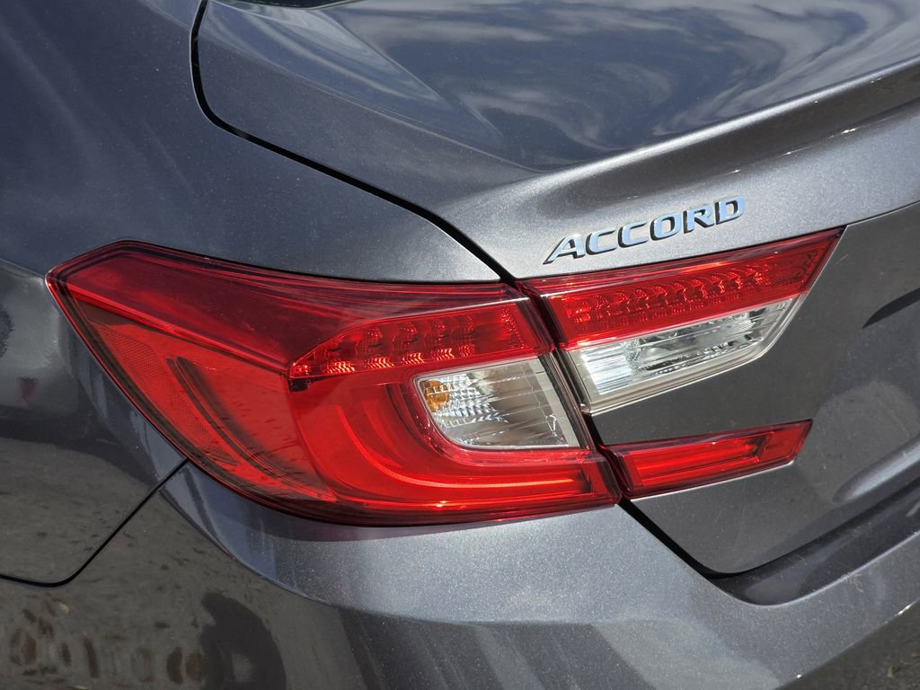 Used 2018 Honda Accord EX image 7
