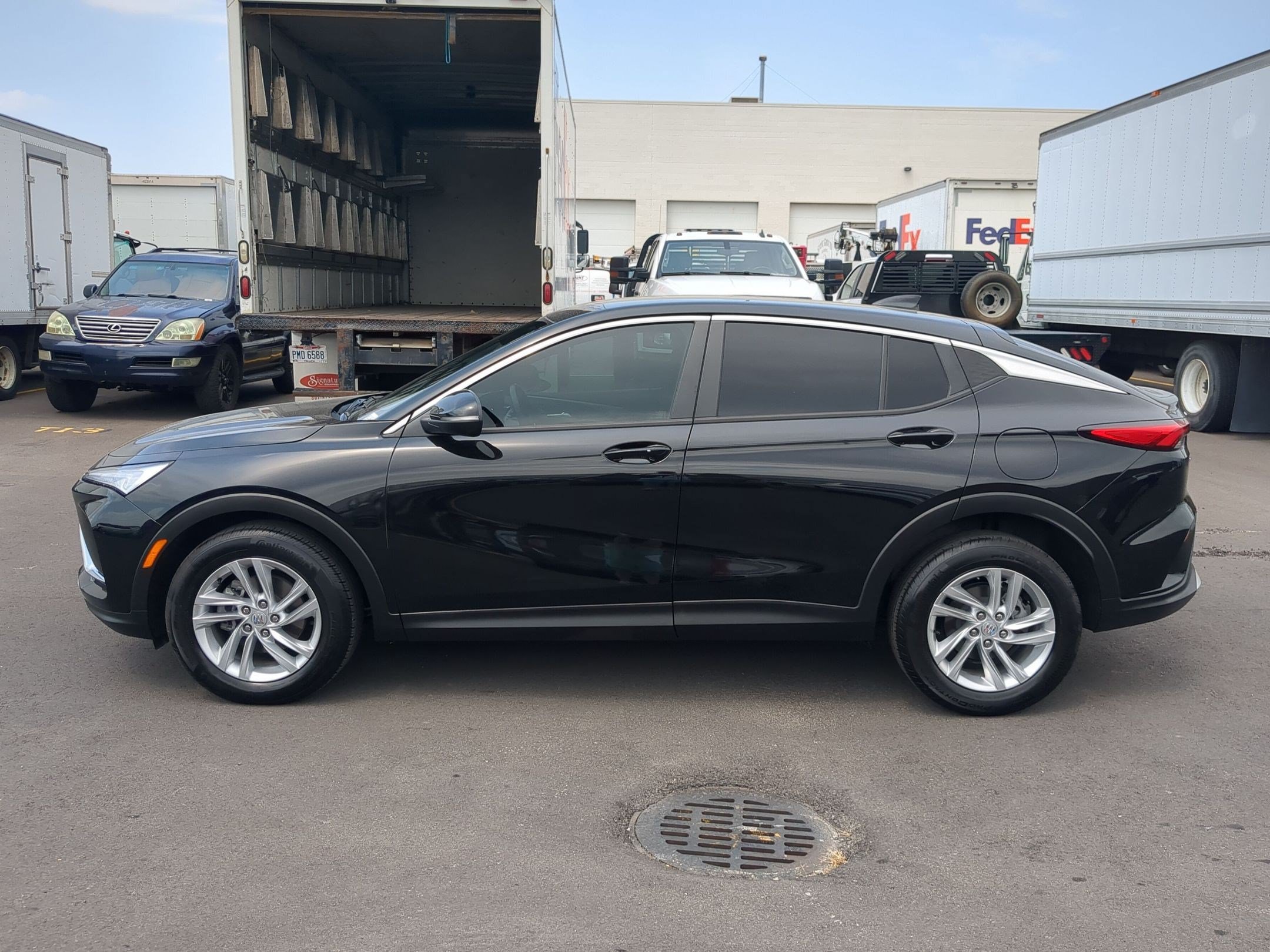 Used 2024 Buick Envista Preferred w/ Convenience I Package FWD image 3
