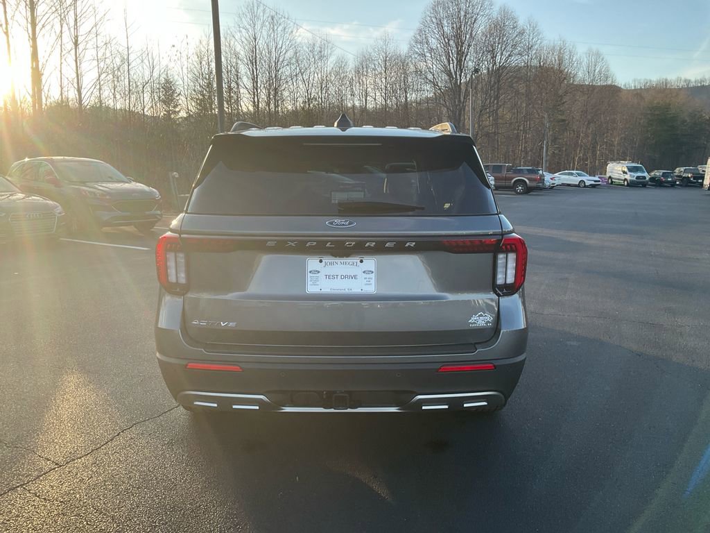 New 2026 Ford Explorer Active w/ Active Comfort Package image 6