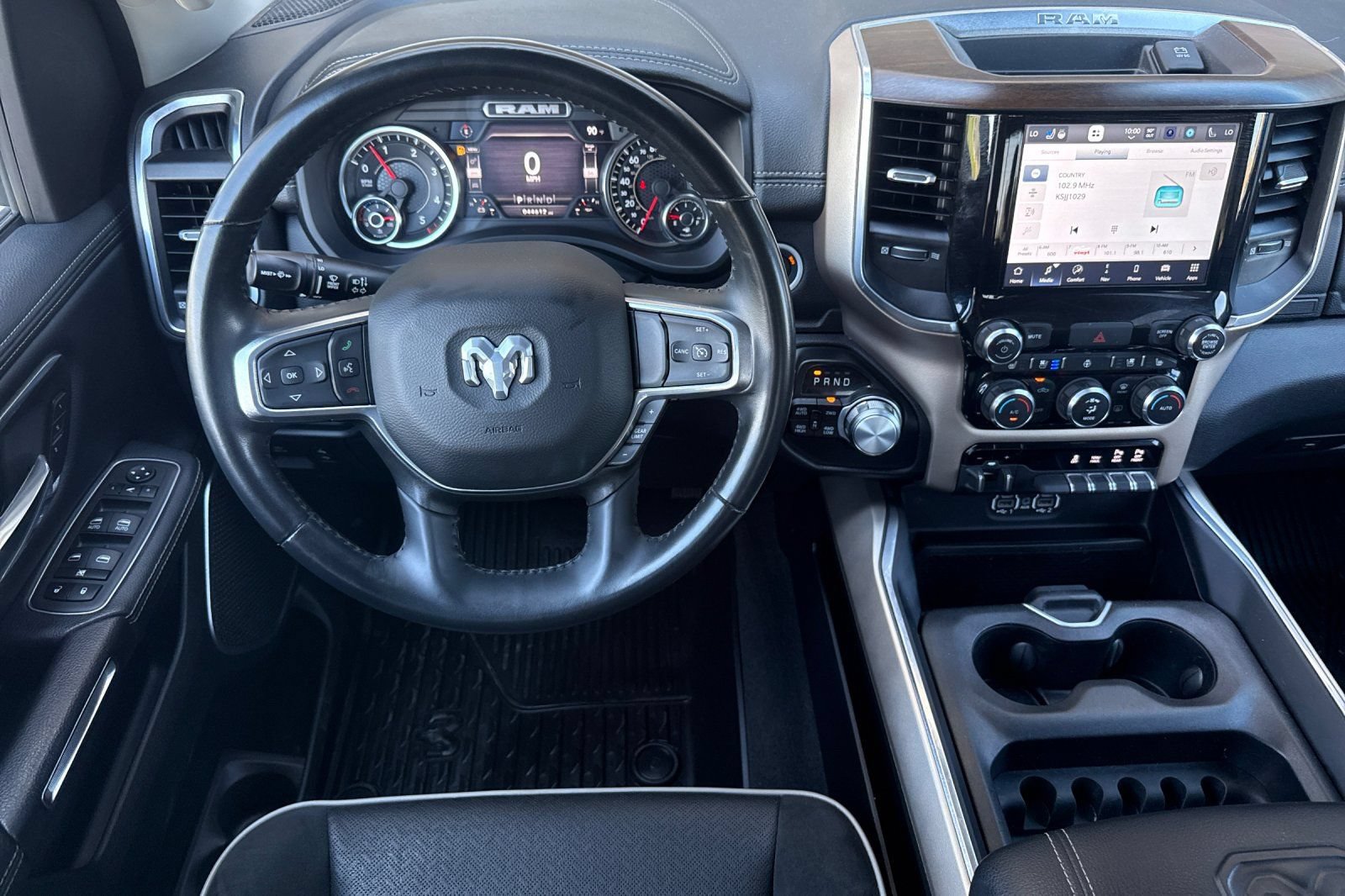 Used 2022 RAM 1500 Laramie AWD/4WD image 15
