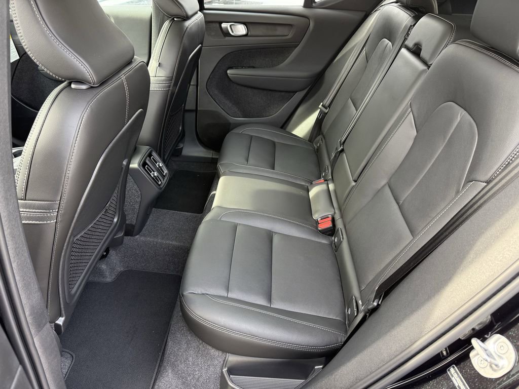 New 2025 Volvo XC40 B5 Core w/ Protection Package Premier image 8