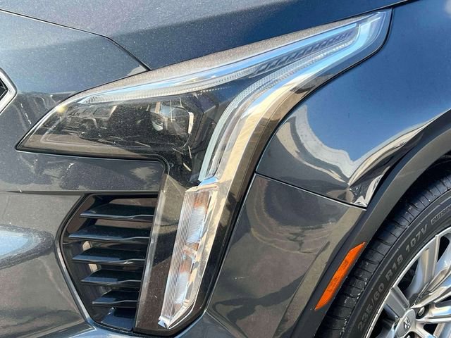 Used 2021 Cadillac XT4 Premium Luxury w/ Cold Weather Package image 11