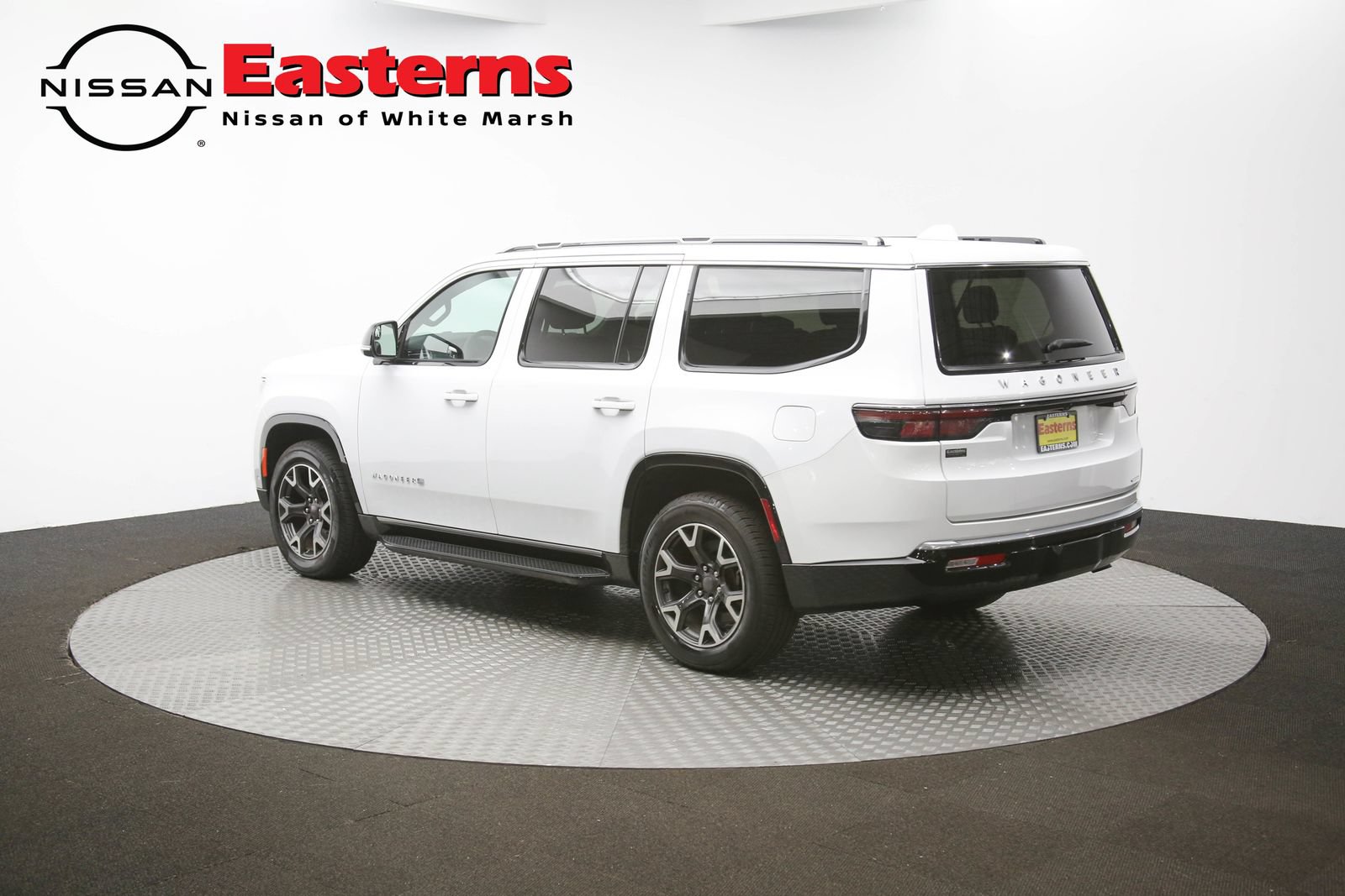 Used 2023 Jeep Wagoneer Series III w/ Preferred Equipment Group RWD image 62