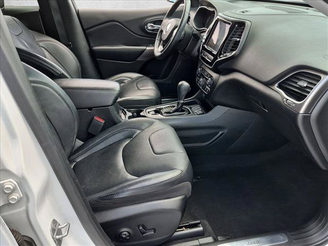 Used 2019 Jeep Cherokee Limited FWD image 20