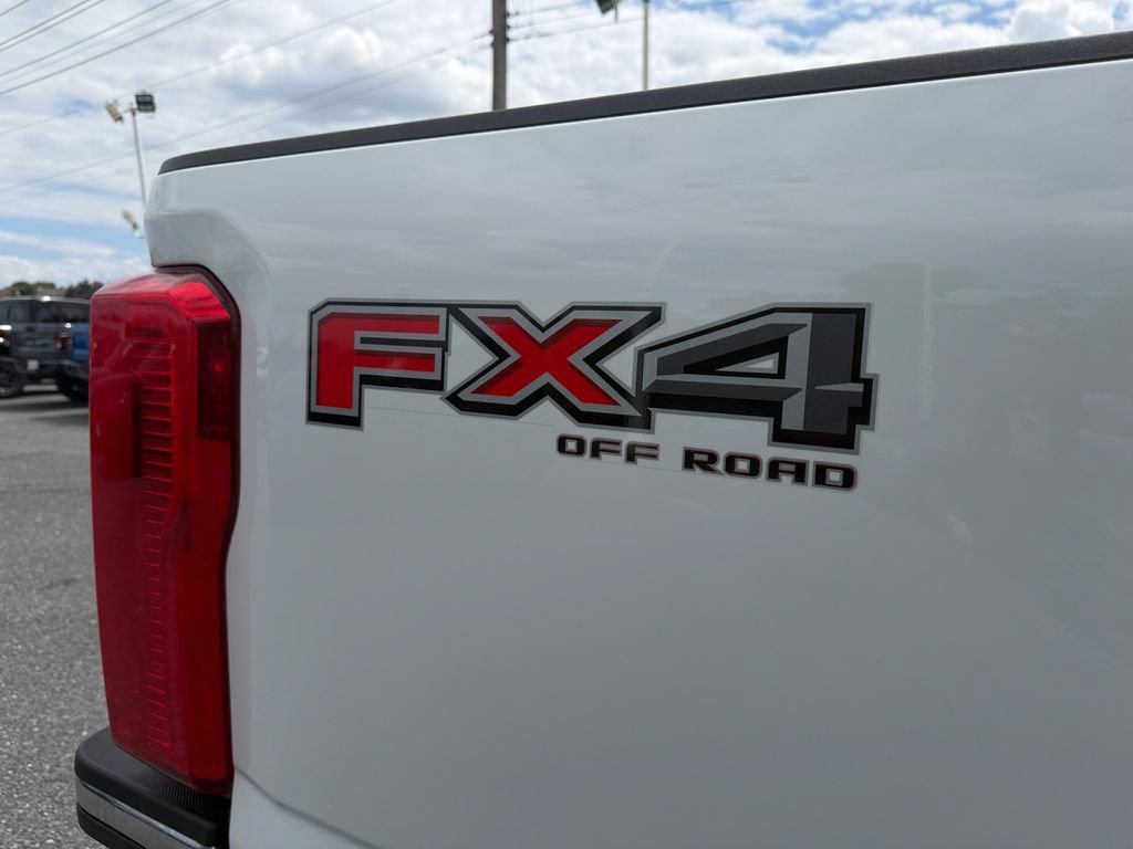Used 2024 Ford F350 XLT w/ FX4 Off-Road Package AWD/4WD image 16