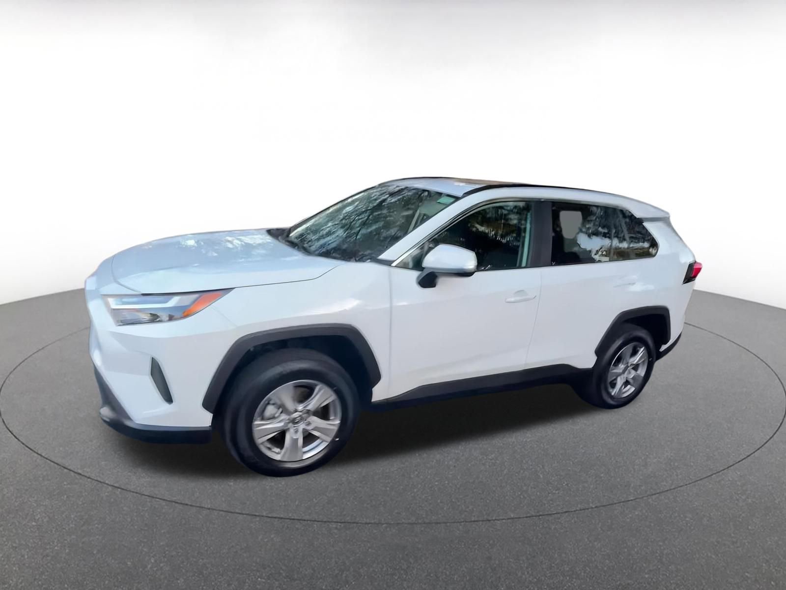 Used 2025 Toyota RAV4 XLE image 8