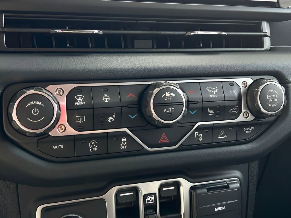 New 2026 Jeep Wrangler Sahara image 21