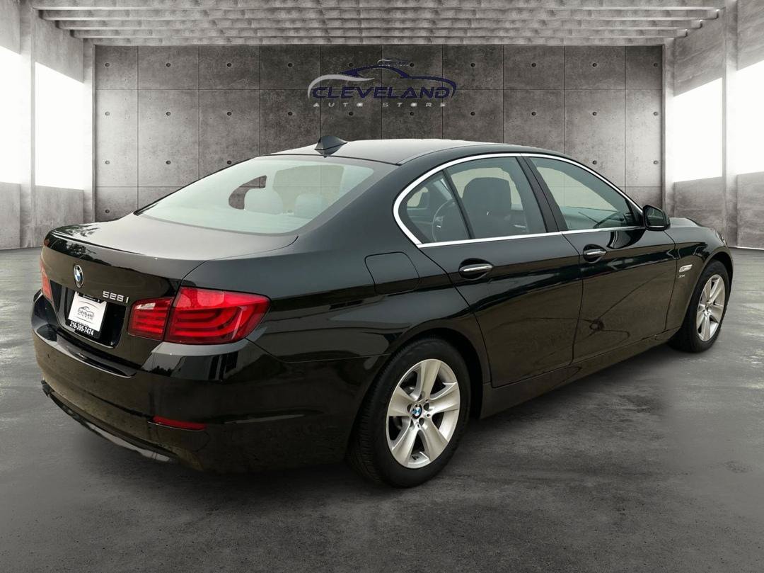 Used 2012 BMW 528i xDrive Sedan AWD/4WD image 3