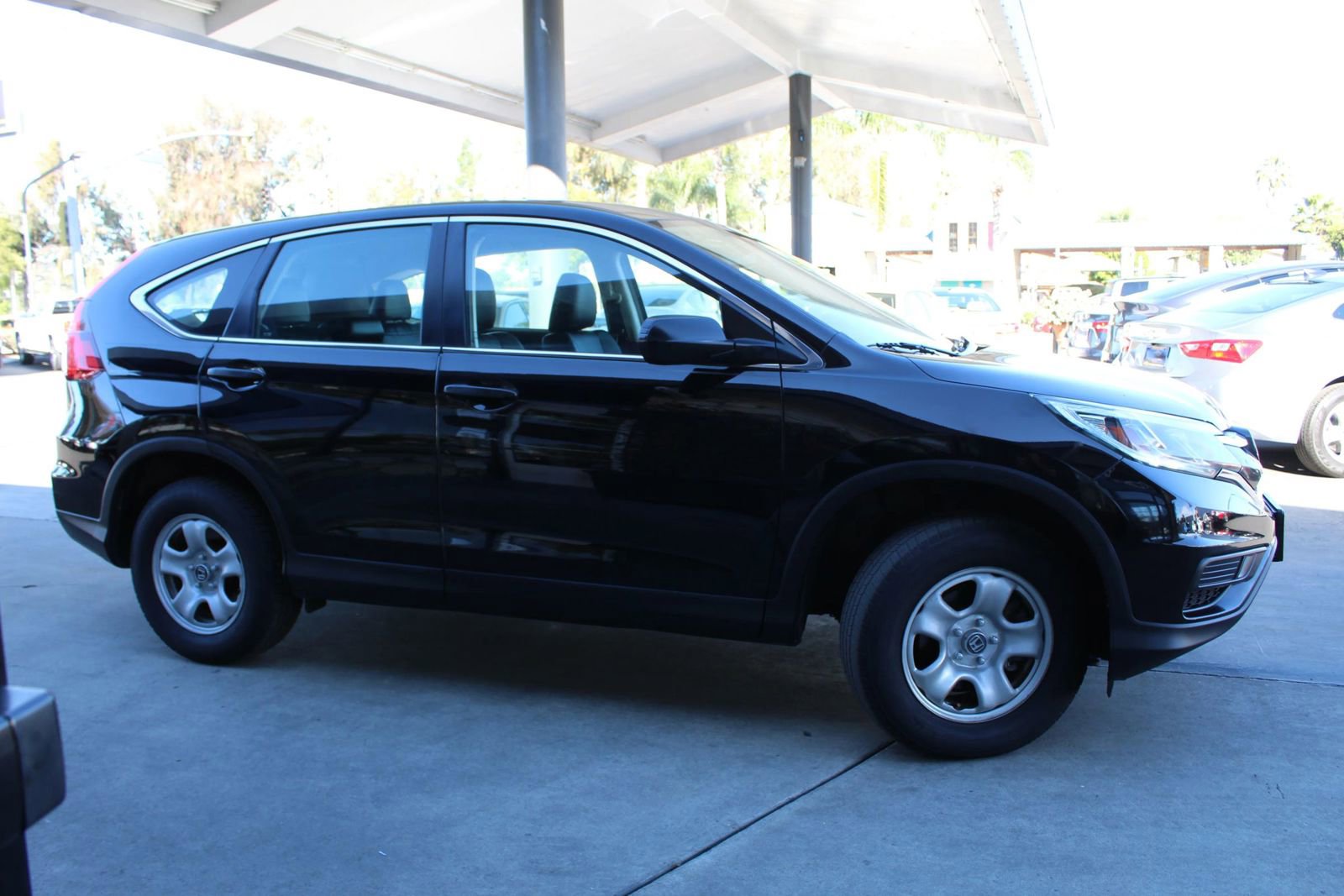Used 2016 Honda CR-V LX image 6