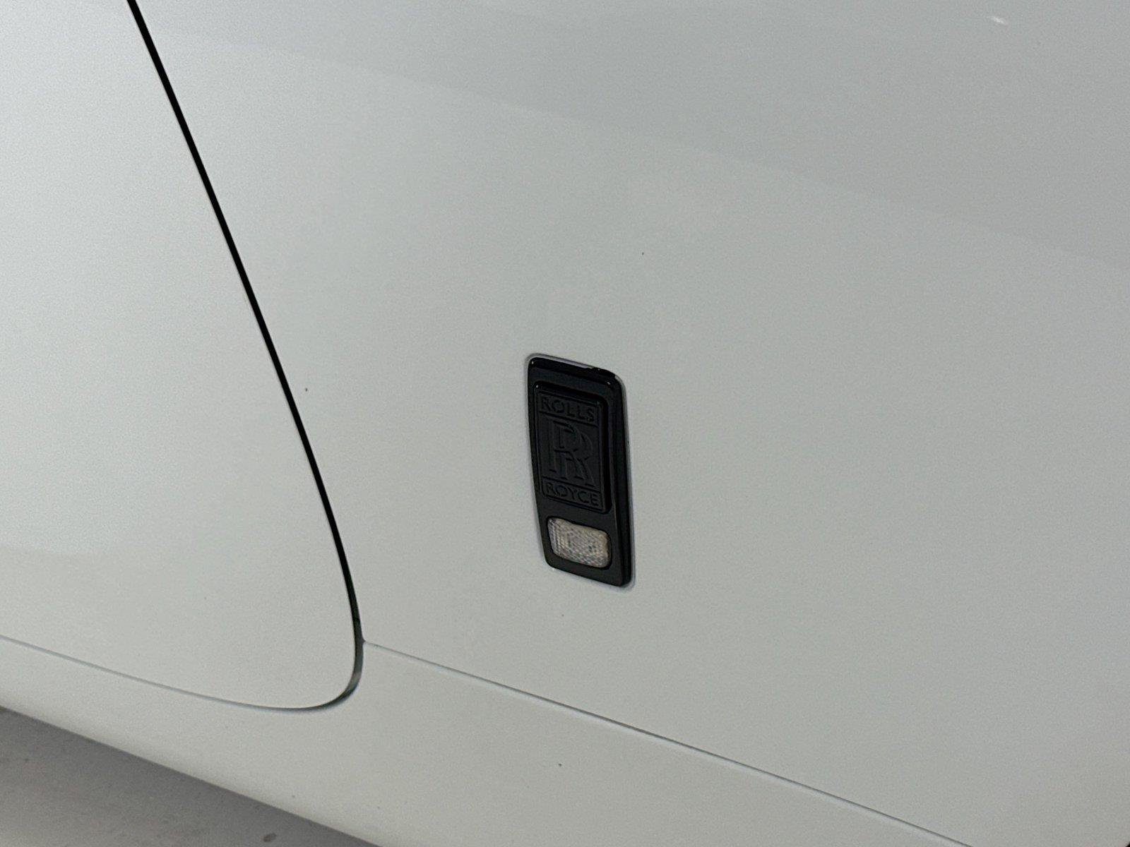 Used 2016 Rolls-Royce Wraith RWD image 32