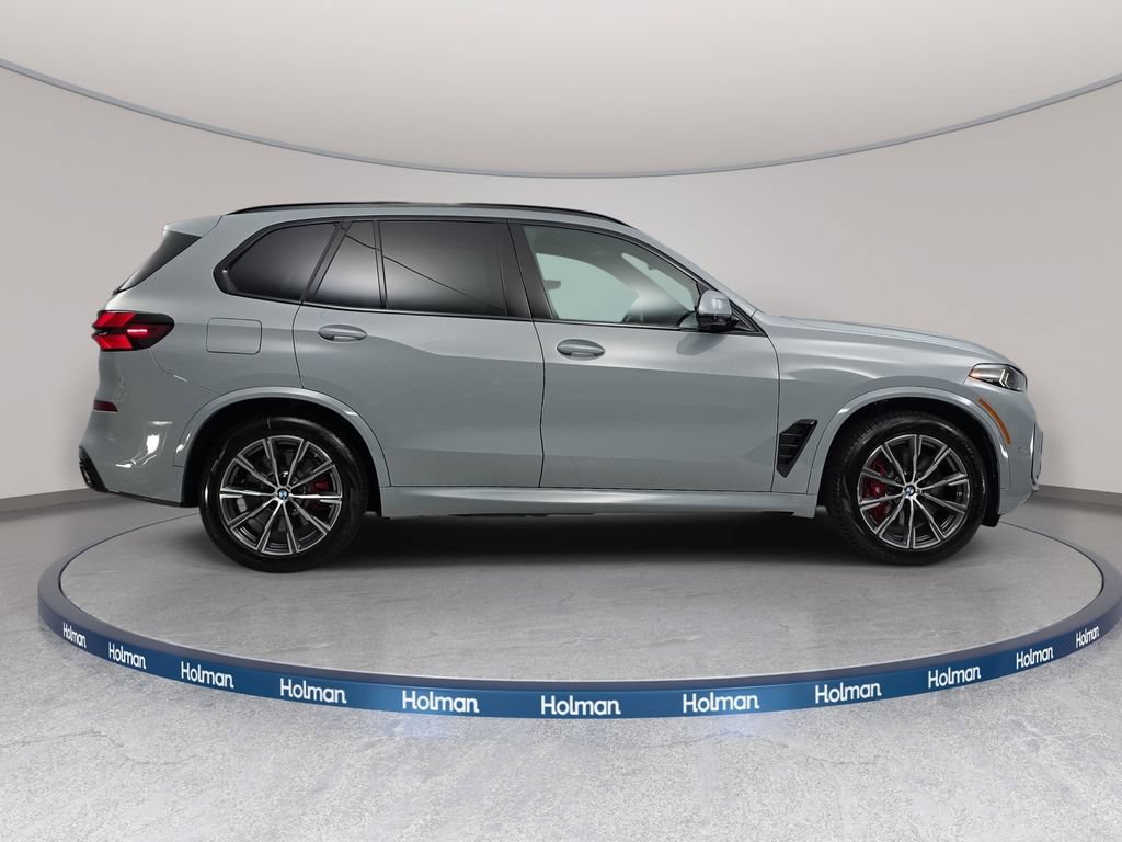 New 2026 BMW X5 xDrive50e w/ M Sport Package AWD/4WD image 4