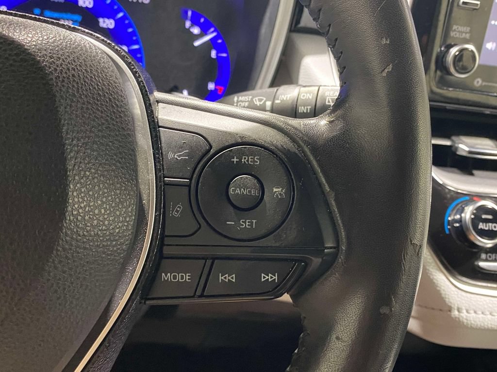 Used 2021 Toyota Corolla XSE FWD image 22