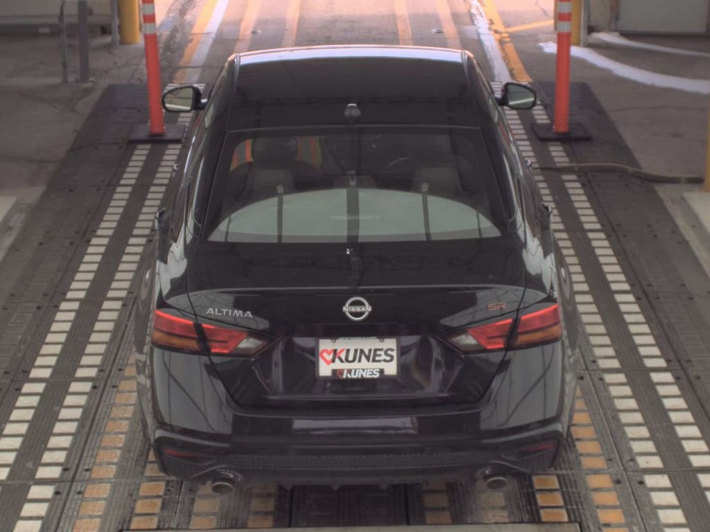 Used 2024 Nissan Altima 2.5 SR image 7