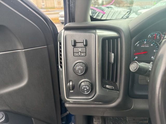 Used 2018 Chevrolet Silverado 1500 LT w/ All Star Edition image 17