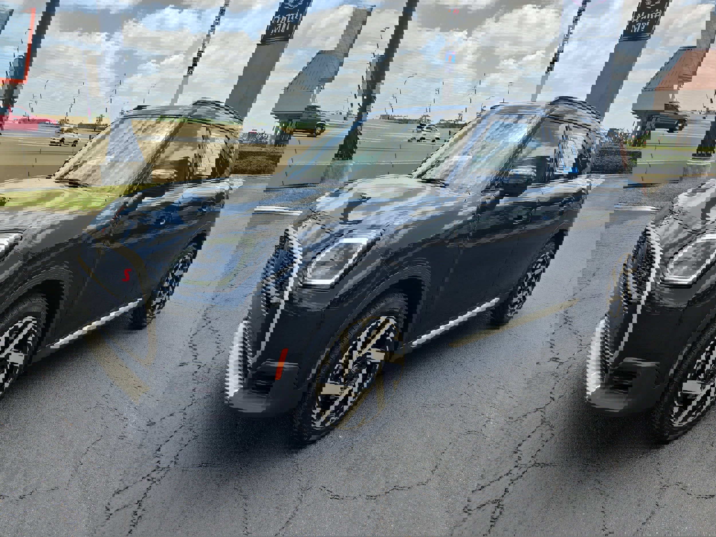 Used 2025 MINI Cooper Countryman S w/ Comfort Package Max image 7