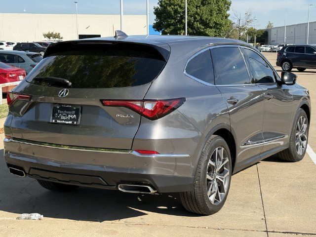 Used 2024 Acura MDX w/ Technology Package FWD image 4