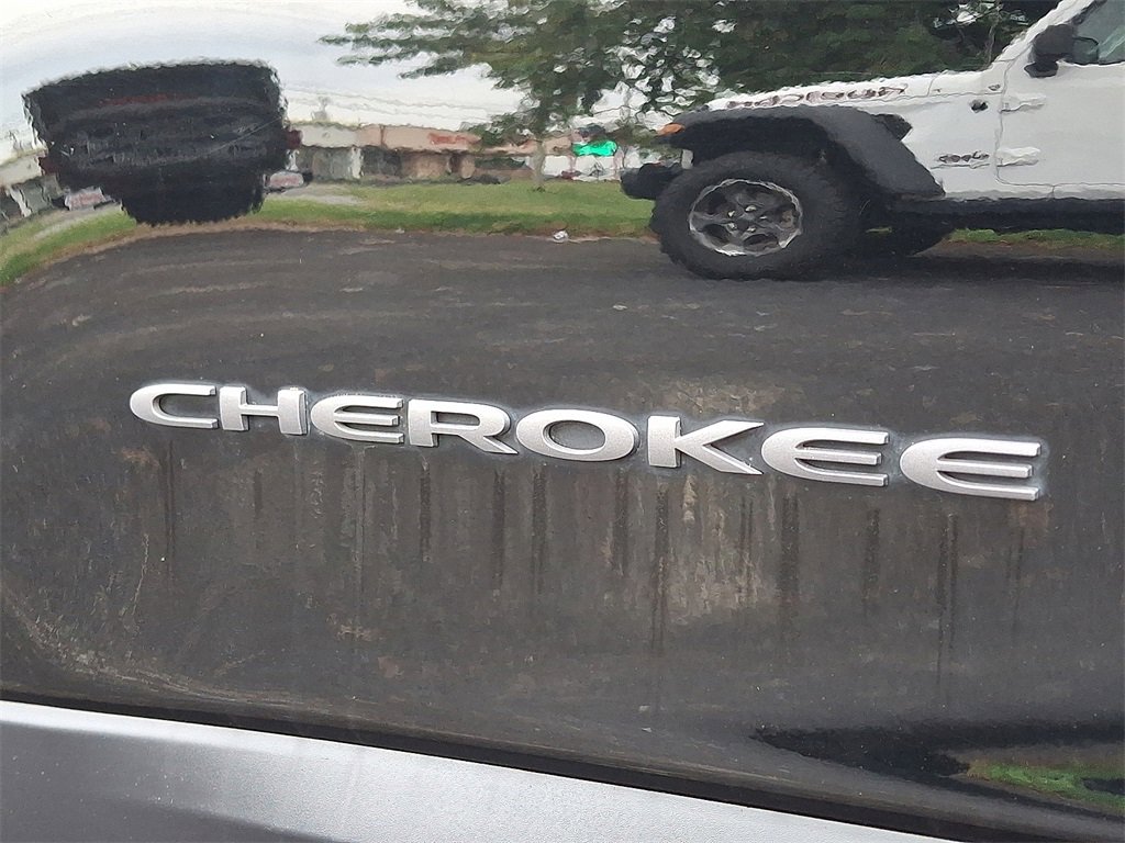 Used 2022 Jeep Cherokee Trailhawk w/ Sun, Sound & Nav Group image 30