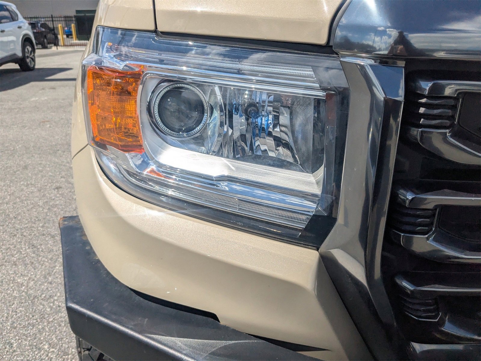 Used 2022 GMC Canyon AT4 w/ Trailering Package image 10