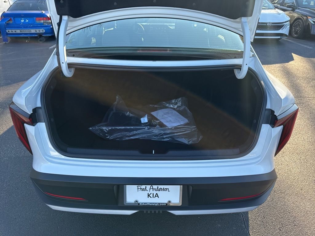 New 2026 Kia K4 LX image 17