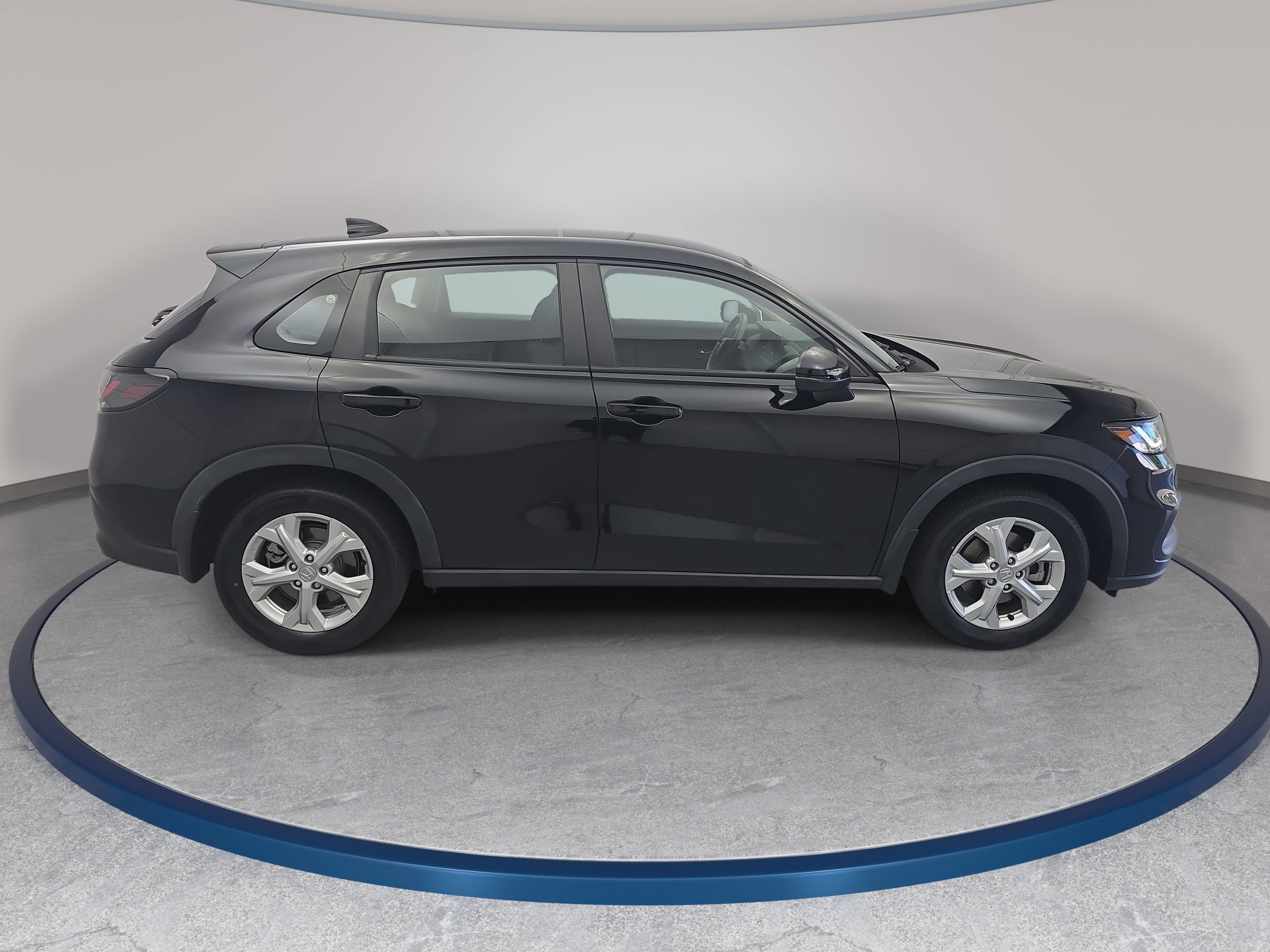 Used 2023 Honda HR-V LX image 4