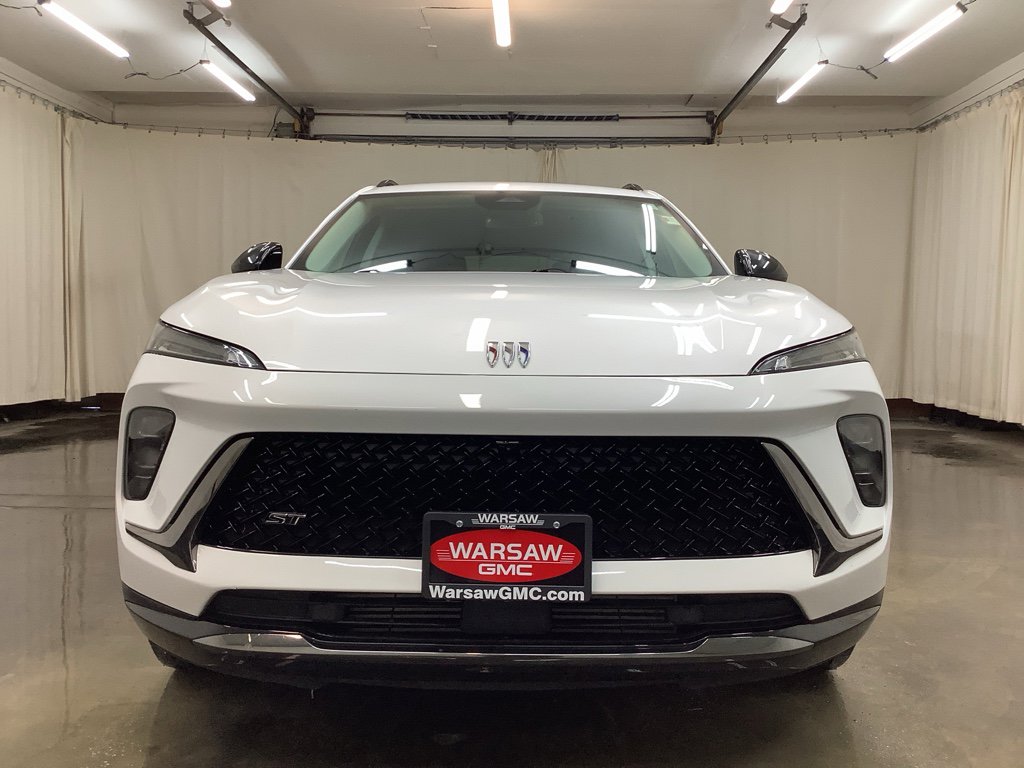 Used 2025 Buick Envision Sport Touring image 11