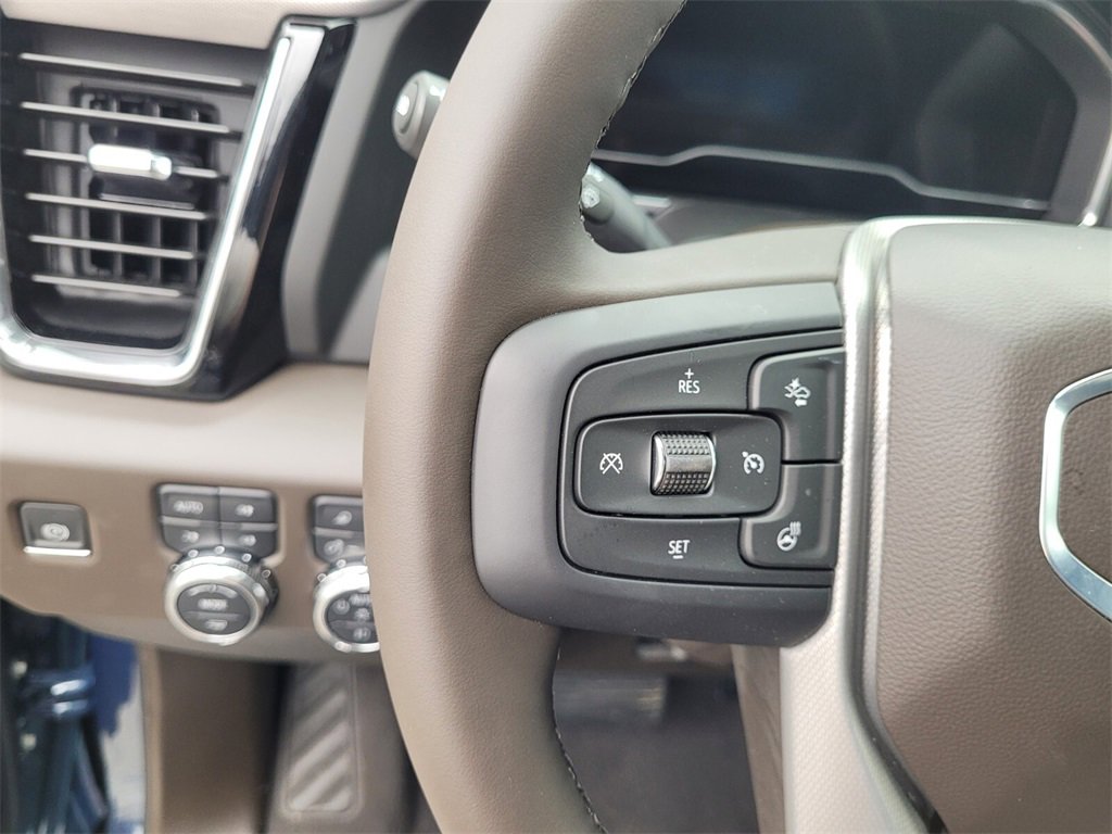 New 2025 GMC Sierra 3500 Denali w/ Denali Reserve Package image 17