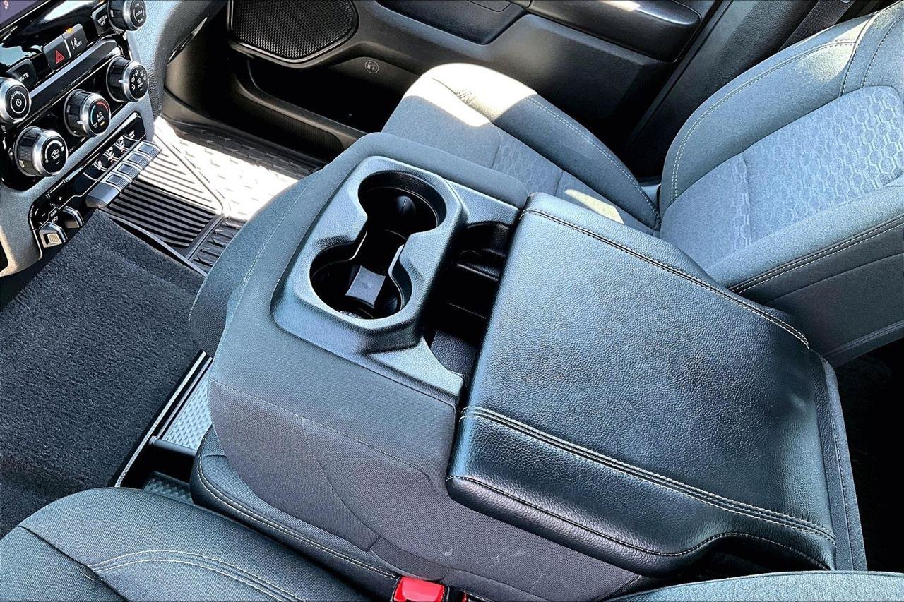 Used 2025 RAM 1500 Warlock AWD/4WD image 19