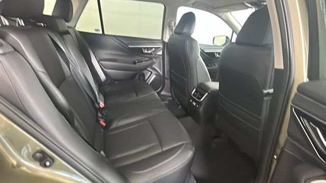 Used 2023 Subaru Outback Touring XT AWD/4WD image 27