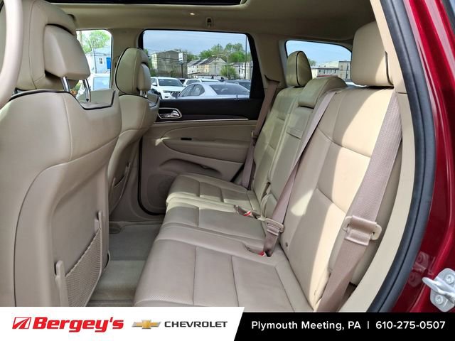 Used 2016 Jeep Grand Cherokee Overland AWD/4WD image 12