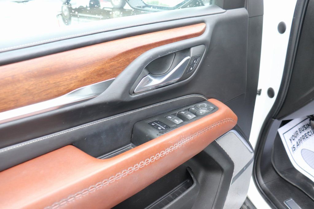 Used 2023 GMC Yukon XL Denali Ultimate image 34