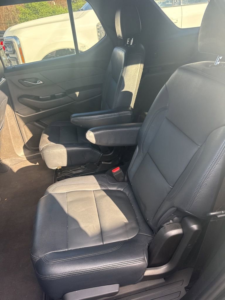 Used 2023 Chevrolet Traverse LT image 16
