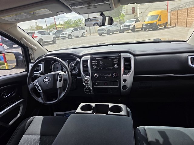 Used 2017 Nissan Titan SV AWD/4WD image 5