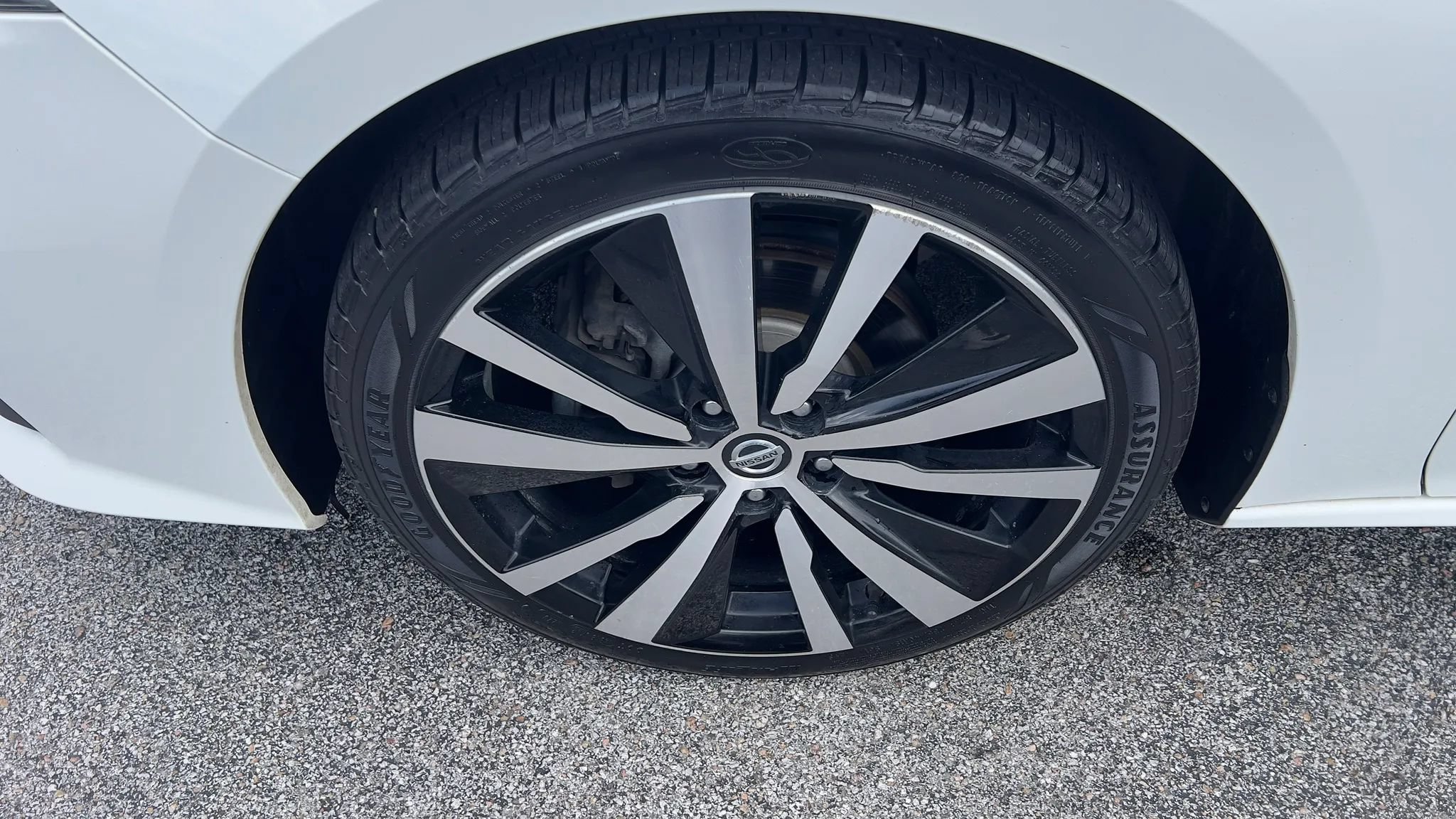 Used 2019 Nissan Altima 2.5 SR AWD/4WD image 12