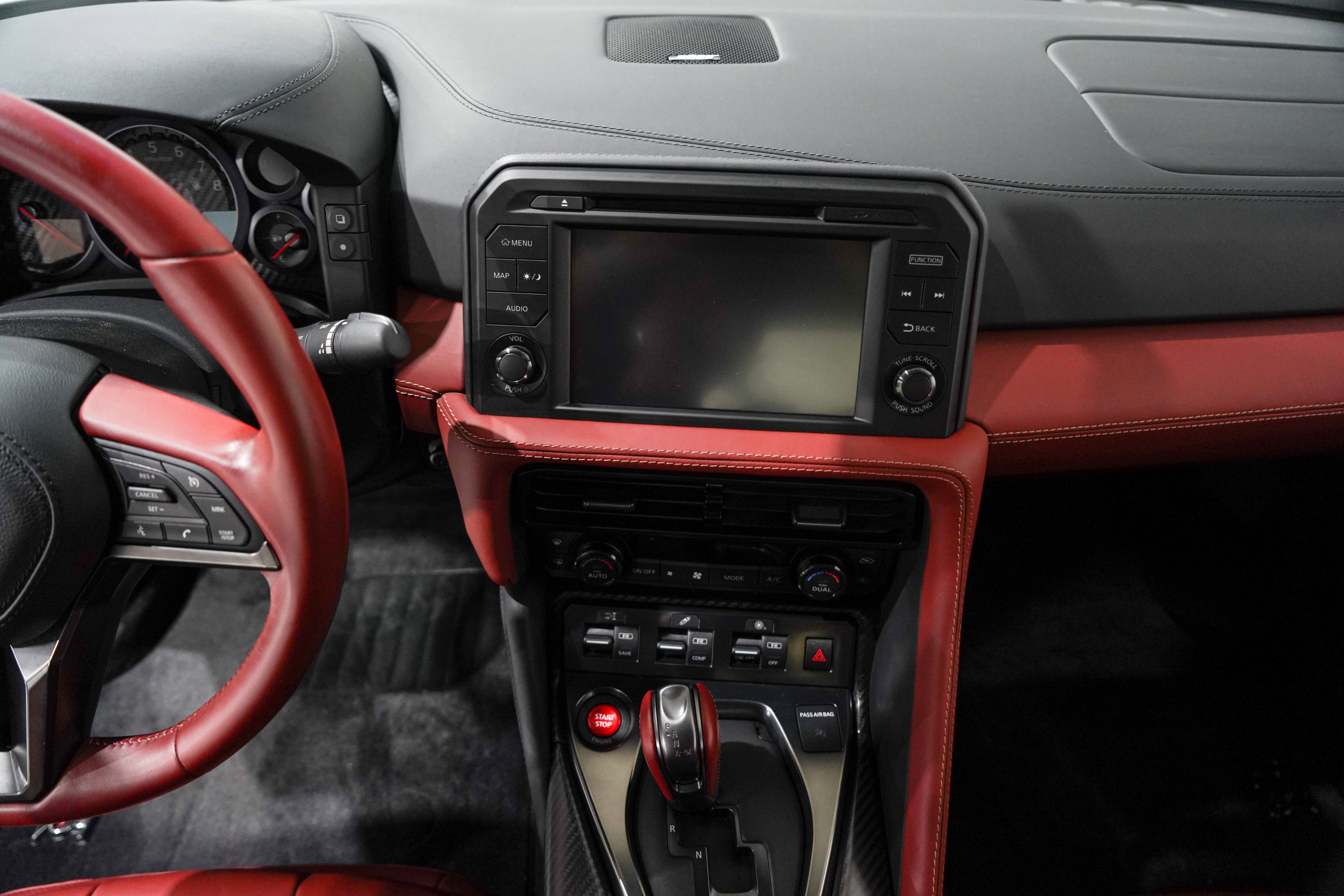 Used 2021 Nissan GT-R Premium AWD/4WD image 11