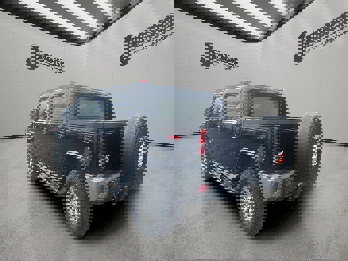 Used 2005 HUMMER H2 SUT AWD/4WD image 2