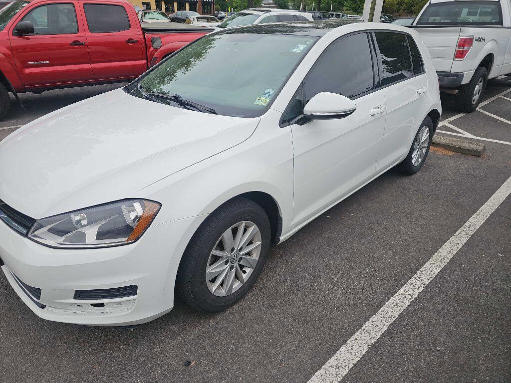 Used 2015 Volkswagen Golf S FWD image 3