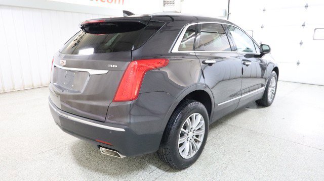 Used 2017 Cadillac XT5 Luxury w/ Driver Awareness Package image 6