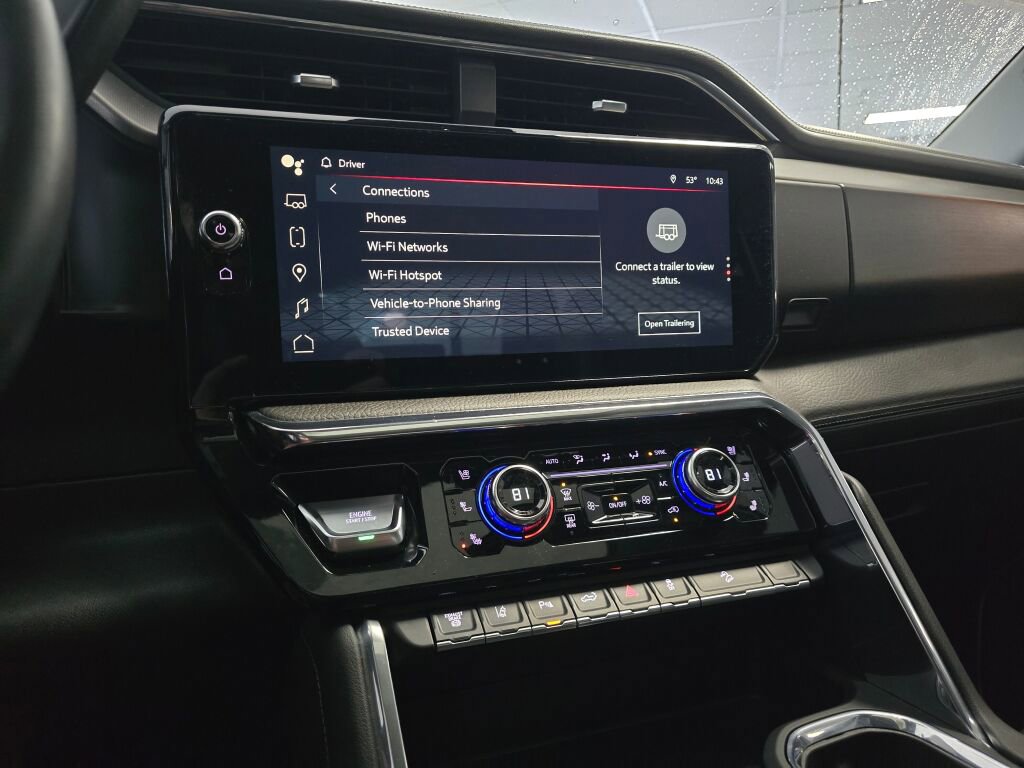 Used 2025 GMC Sierra 3500 Denali w/ Denali Reserve Package image 33