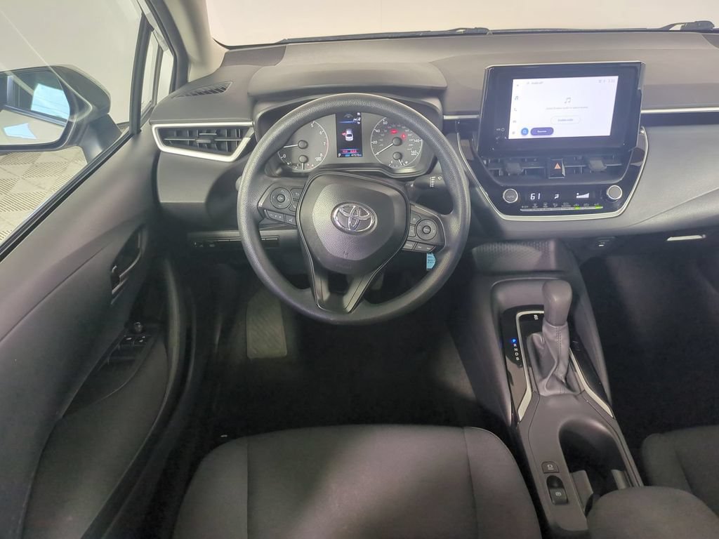 Used 2025 Toyota Corolla LE FWD image 22