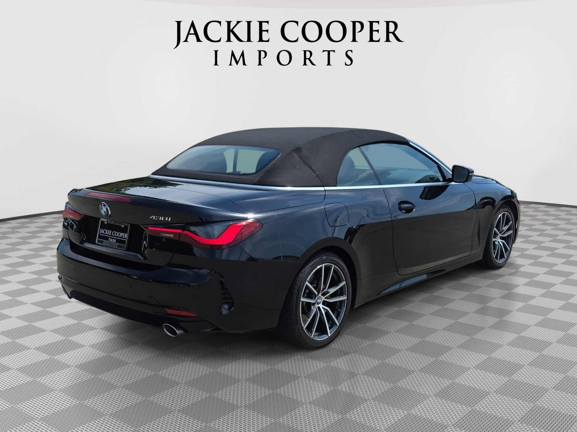 Used 2025 BMW 430i Convertible RWD image 5