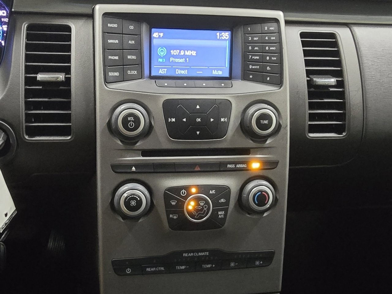 Used 2019 Ford Flex SE image 25