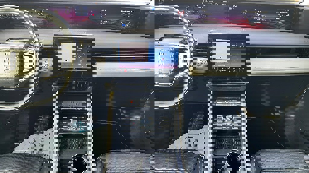 Used 2024 Lincoln Nautilus Reserve image 10