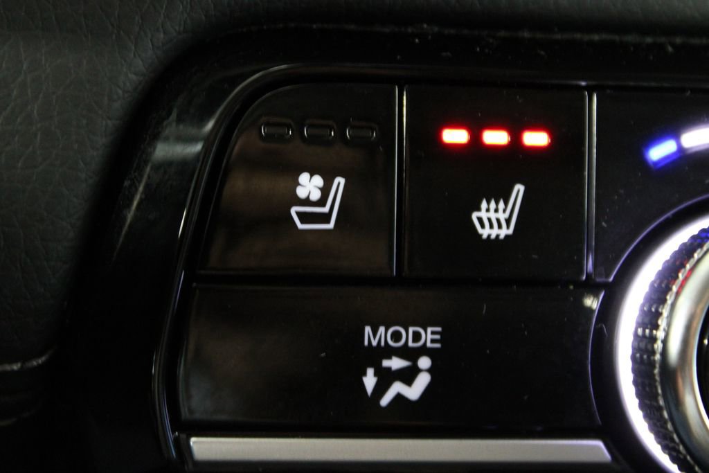 Used 2024 Honda Pilot Elite image 34