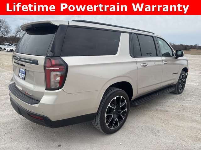 Used 2024 Chevrolet Suburban RST w/ Luxury Package image 7