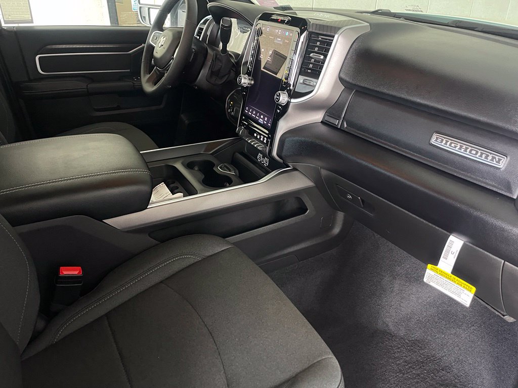 New 2027 RAM 3500 Big Horn AWD/4WD image 17