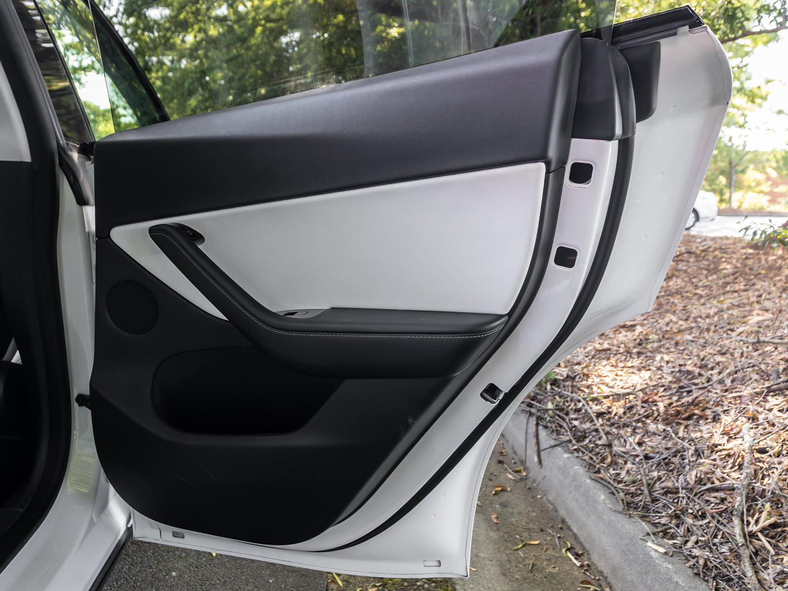 Used 2020 Tesla Model Y Long Range AWD/4WD image 37